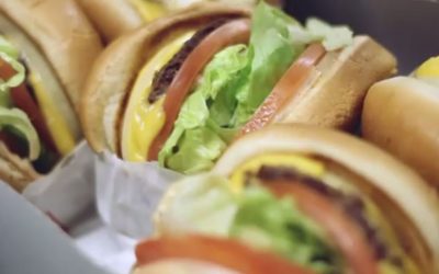 Most Efficient, Groundbreaking Way to Hold a Hamburger